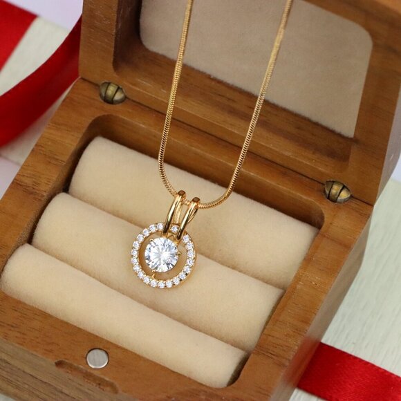 "Brilliant White Center Stone Pendant with Elegant Crystal Halo Design, XPPT1709 - Picture 9 of 13